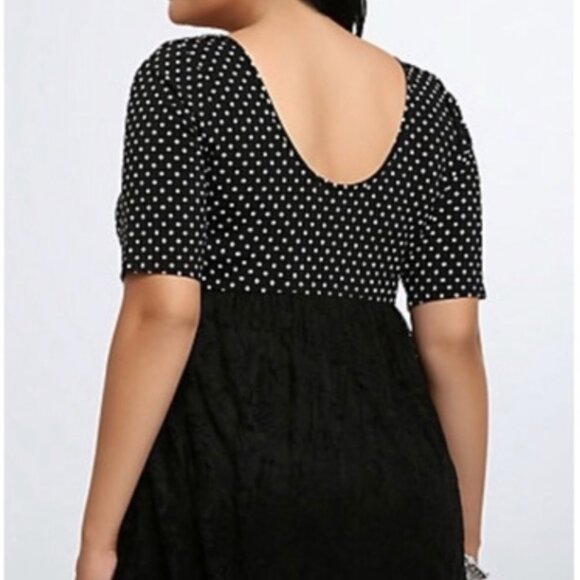 Torrid Polka Dot V-Neck Lace Trim Tunic | Size O (12 L) - Picture 8 of 9
